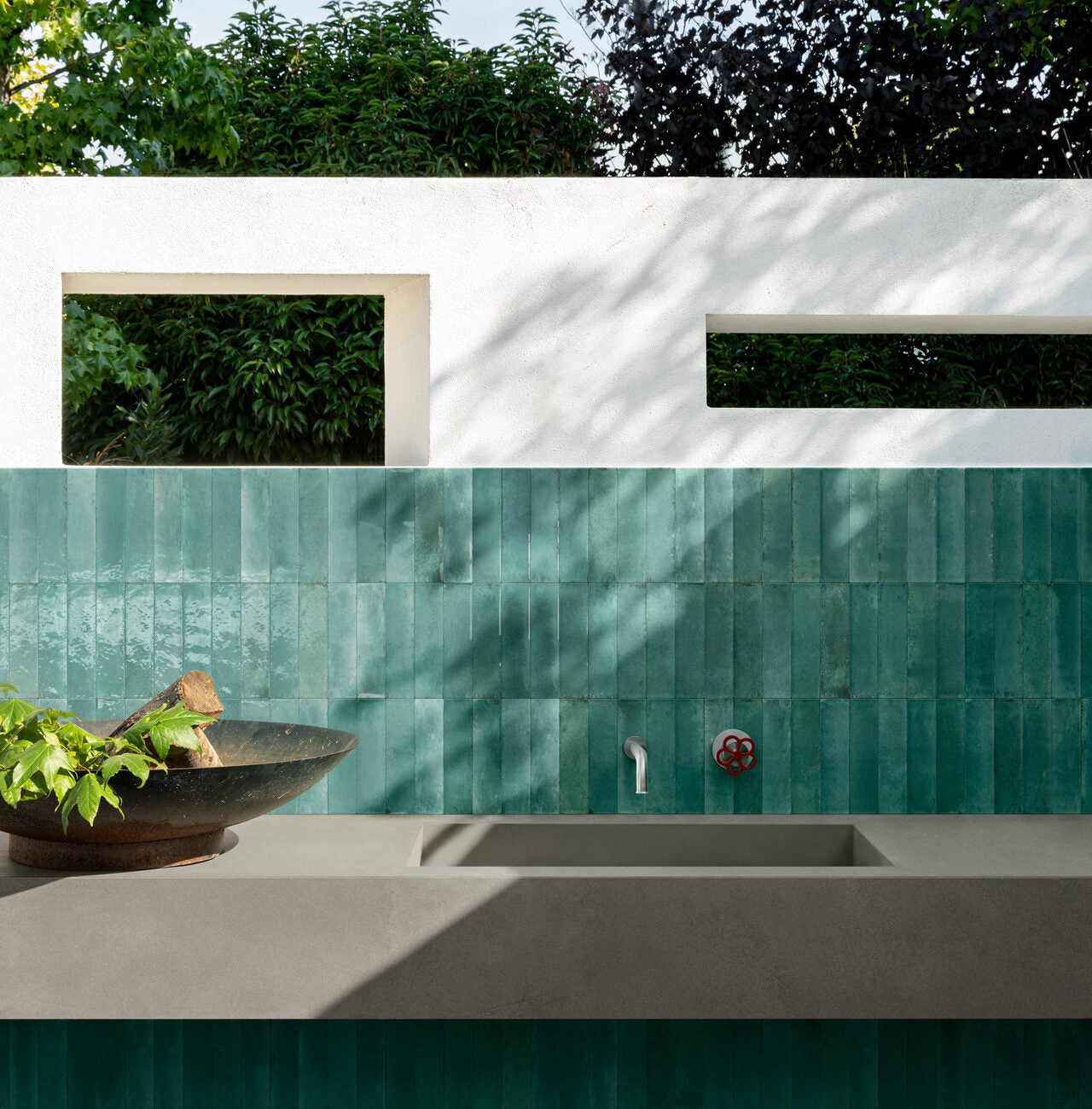 Minoli - Luminous Emerald Gloss, 6 x 24cm (LMN1007)