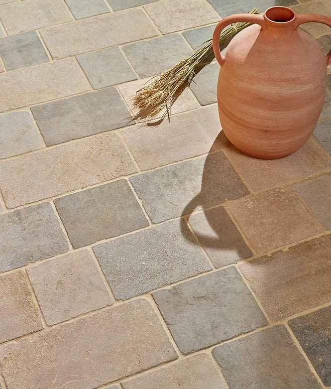 Castagna Limestone Pattern Ca' Pietra - Castilan Limestone Cobbles Tumbled, 15 x Random (16598 ...
