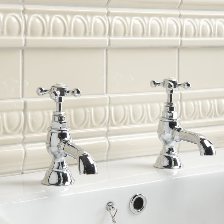 Original Style - Vintage White Astragal Moulding, 15.2 x 2.1cm (IM-0019229)